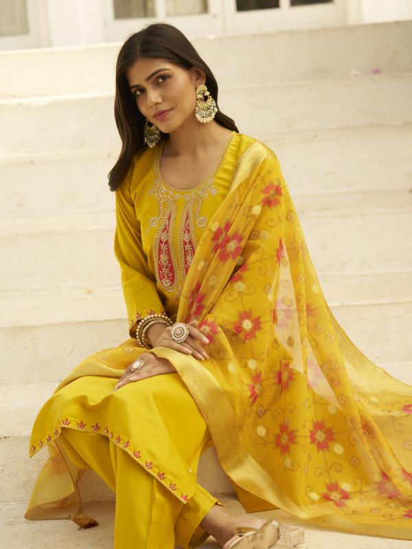 VP 9720 Y Beads Embroidered Yellow Women Kurta Sets With Dupatta Straight Suits